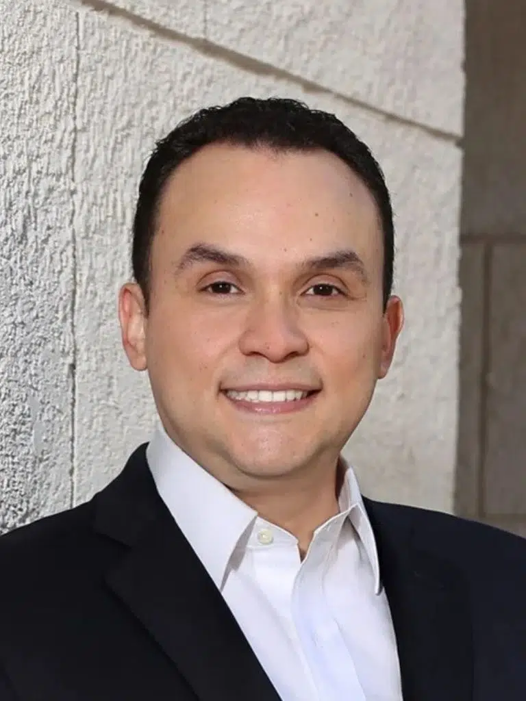 Andres Velasquez Biography: Wiki, Age, Career, Height, Weight, Boyfriend, Net Worth & More